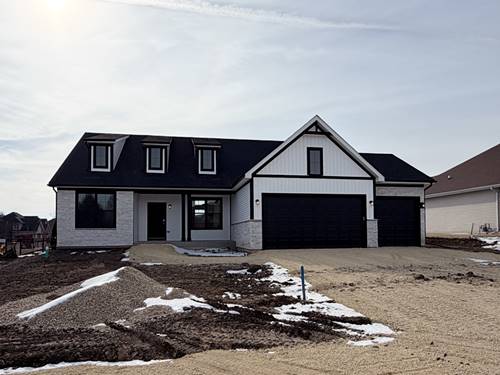 668 E Becker, Sycamore, IL 60178