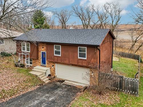 413 Plum, Lake In The Hills, IL 60156