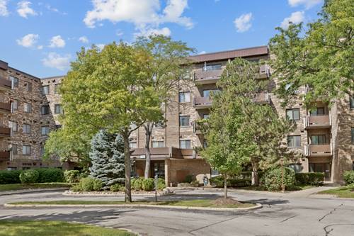 700 Wellington Unit 419, Elk Grove Village, IL 60007