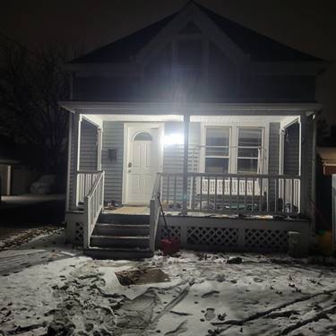 388 Evans, Aurora, IL 60505