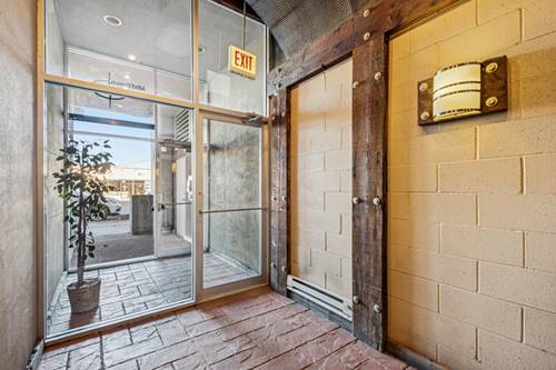 2356 N Elston Unit 205, Chicago, IL 60614