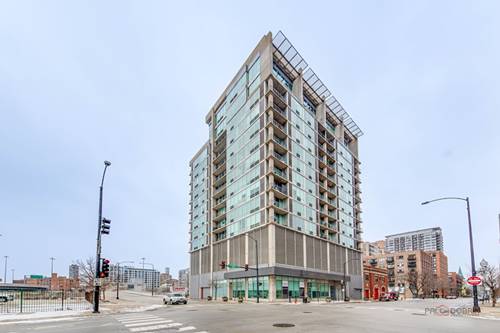 700 W Van Buren Unit 1402, Chicago, IL 60607