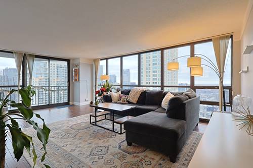 10 E Ontario Unit 4904, Chicago, IL 60611