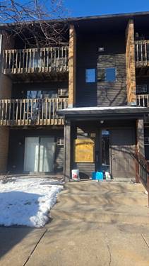 627 Virginia Unit 212, Crystal Lake, IL 60014