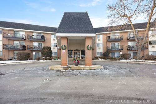 1188 Royal Glen Unit 117B, Glen Ellyn, IL 60137