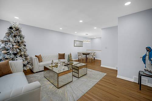 7313 Lyons, Morton Grove, IL 60053