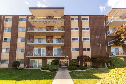 2900 Maple Unit 15C, Downers Grove, IL 60515