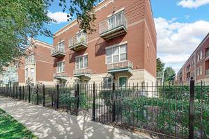 1150 E 46th, Chicago, IL 60653