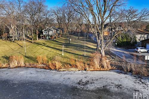 42028 N East, Antioch, IL 60002