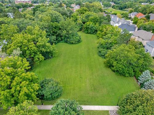 5725 S Wilmette, Westmont, IL 60559