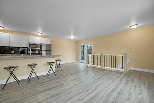 1295 Pearl Unit D, Glendale Heights, IL 60139