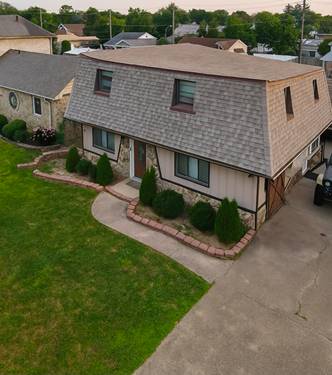 10530 S 82nd, Palos Hills, IL 60465