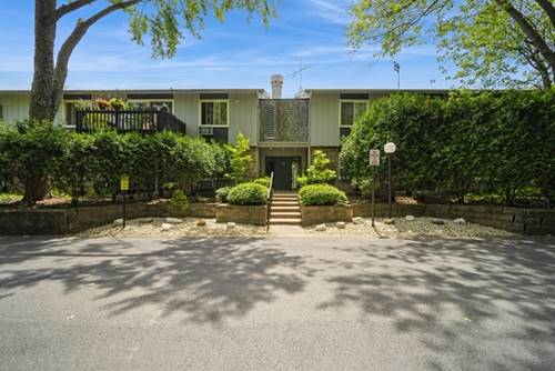 936 E Old Willow Unit 104, Prospect Heights, IL 60070