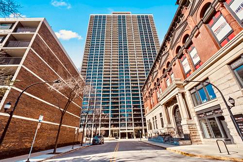 1560 N Sandburg Unit 706J, Chicago, IL 60610