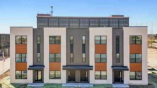 2226 Lake Shore, Schaumburg, IL 60173