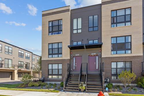 2251 Parkside, Schaumburg, IL 60173