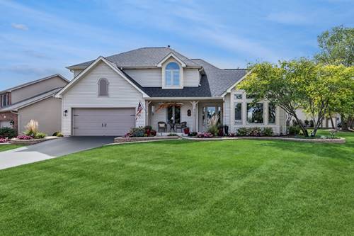 717 Clarendon, Aurora, IL 60504