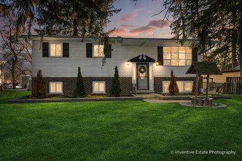 17W645 Lorraine, Addison, IL 60101