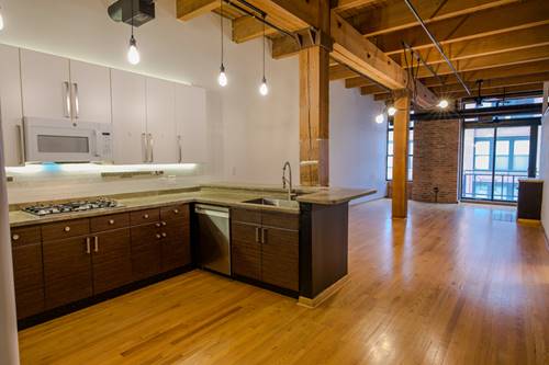701 W Jackson Unit 402B, Chicago, IL 60661