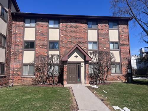 417 Berkshire Unit 36, Crystal Lake, IL 60014