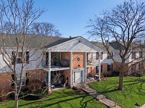 963 Golf Course Unit 5, Crystal Lake, IL 60014