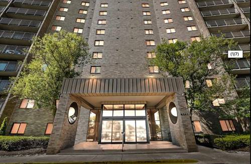 6340 Americana Unit 903, Willowbrook, IL 60527