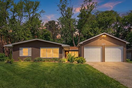 5611 S Quincy, Hinsdale, IL 60521