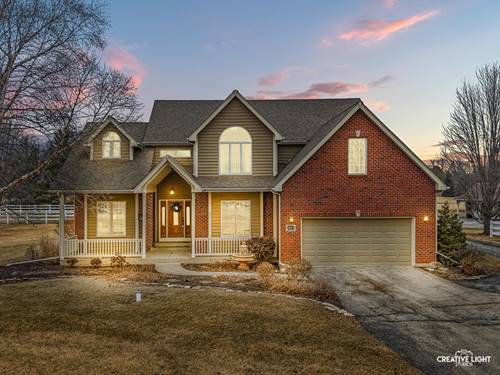 1813 Winchester, Oswego, IL 60543