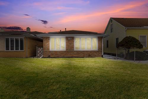 7745 Nashville, Burbank, IL 60459