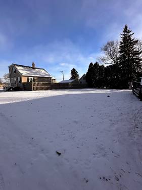 1615 Oak, Hanover Park, IL 60133