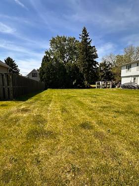 1615 Oak, Hanover Park, IL 60133