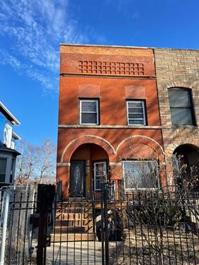 4035 S Indiana, Chicago, IL 60653
