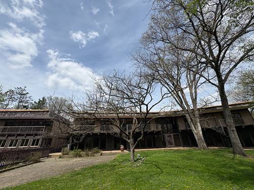 1601 Northlake, Carpentersville, IL 60110