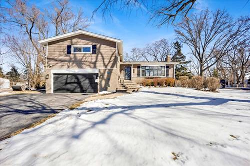 1632 Village Green, Deerfield, IL 60015