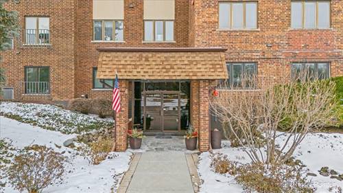 453 Raintree Unit 1H, Glen Ellyn, IL 60137