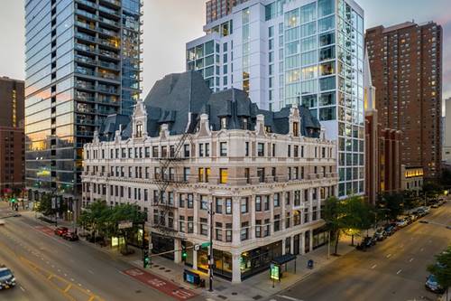 810 N Clark Unit 901, Chicago, IL 60654