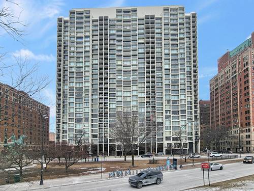 3200 N Lake Shore Unit 307, Chicago, IL 60657
