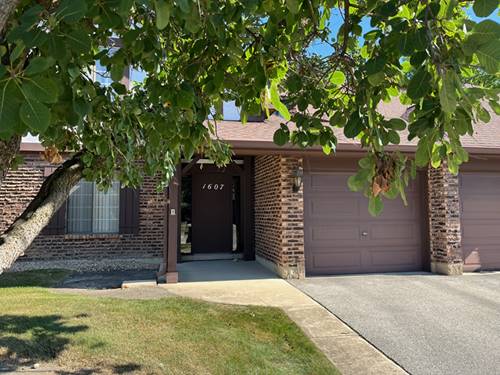 1607 Thames Unit D, Wheaton, IL 60189