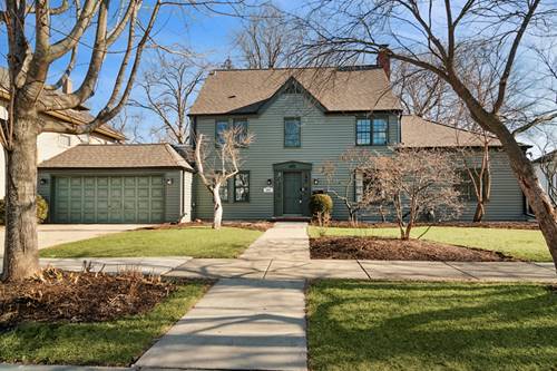 407 La Fox River, Algonquin, IL 60102