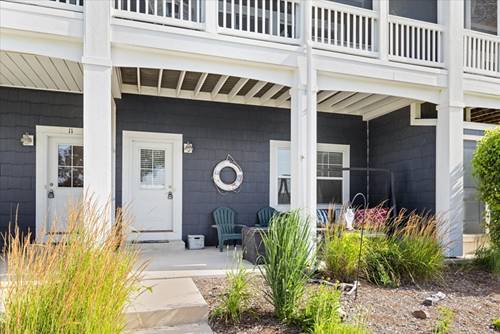 13 River, Ottawa, IL 61350