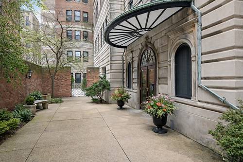 431 W Oakdale Unit 13D, Chicago, IL 60657