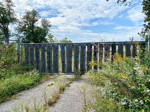 28884 N Il Route 83, Mundelein, IL 60060