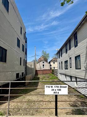 716 W 17th, Chicago, IL 60616