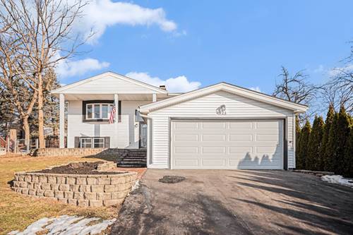 521 Pawnee, Lake In The Hills, IL 60156