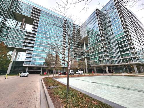 9655 Woods Unit 512, Skokie, IL 60077