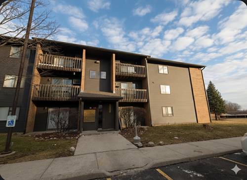 645 Virginia Unit 222, Crystal Lake, IL 60014