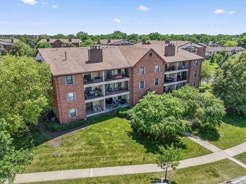 671 Hapsfield Unit 105, Buffalo Grove, IL 60089