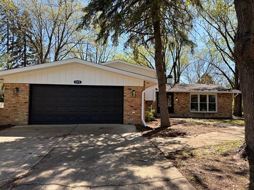 28W555 Leverenz, Naperville, IL 60564