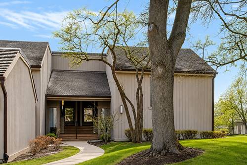 83 Thornhill Unit B, Lake Barrington, IL 60010