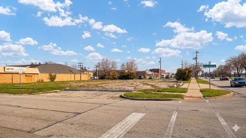 525 S Addison, Addison, IL 60101